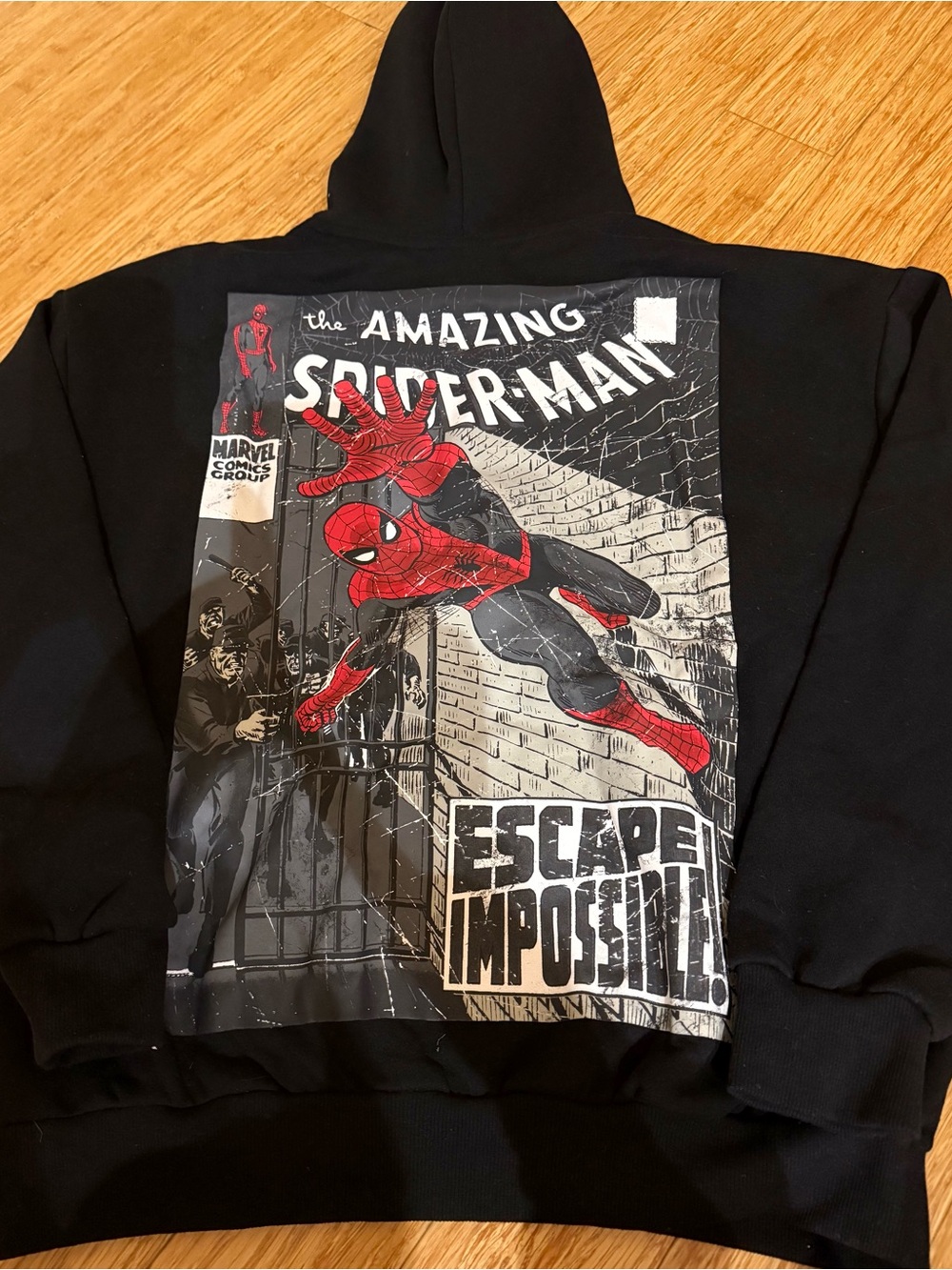 Marvel Spiderman Men’s Adult Teen Black Hoodie Sweatshirt Size Medium NWOT